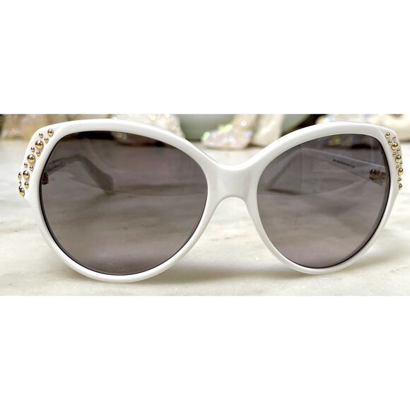 NEW! Alexander McQueen white round sunglasses Gray Lense gold studs NO ISSUES - Picture 9 of 16